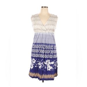 Cotton blend light dress with vneck.